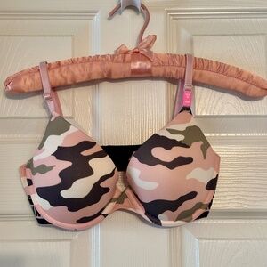 Victoria’s Secret Pink Blush Camouflage Push-up Bra -NWT